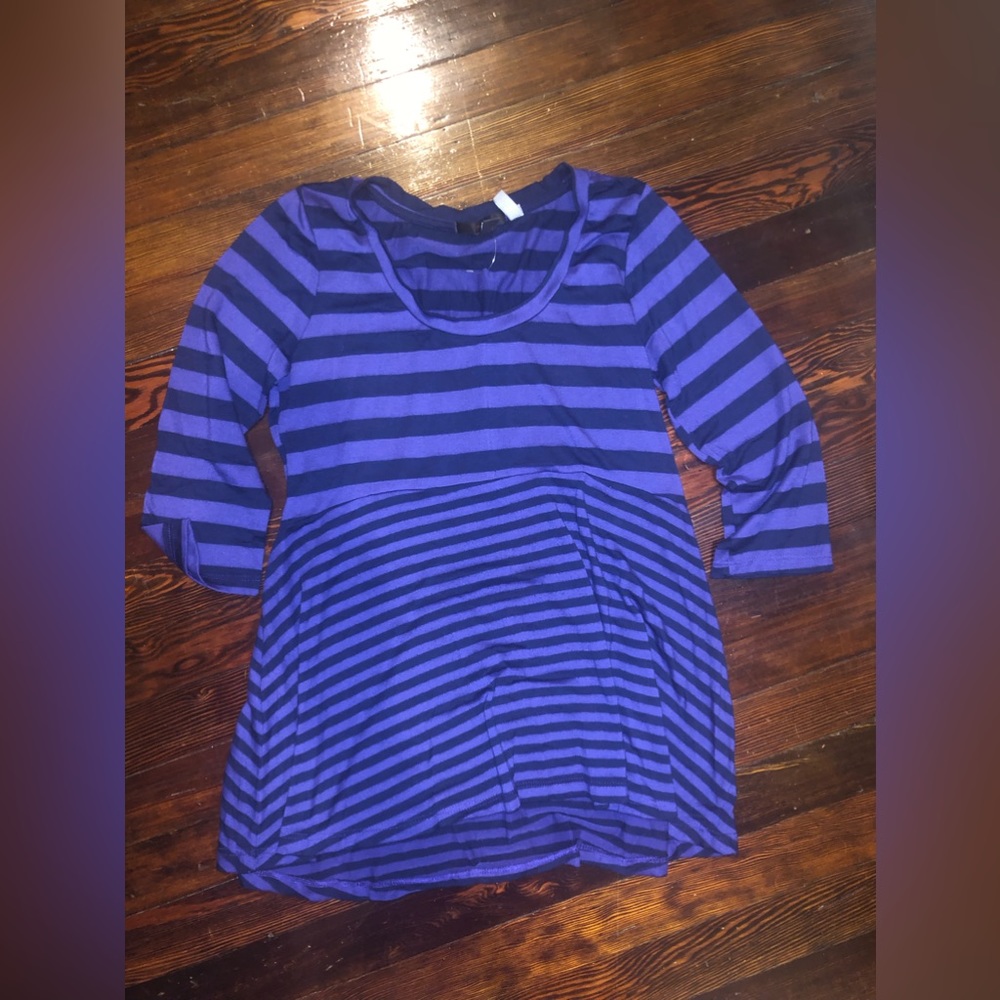 Mcm maternity top